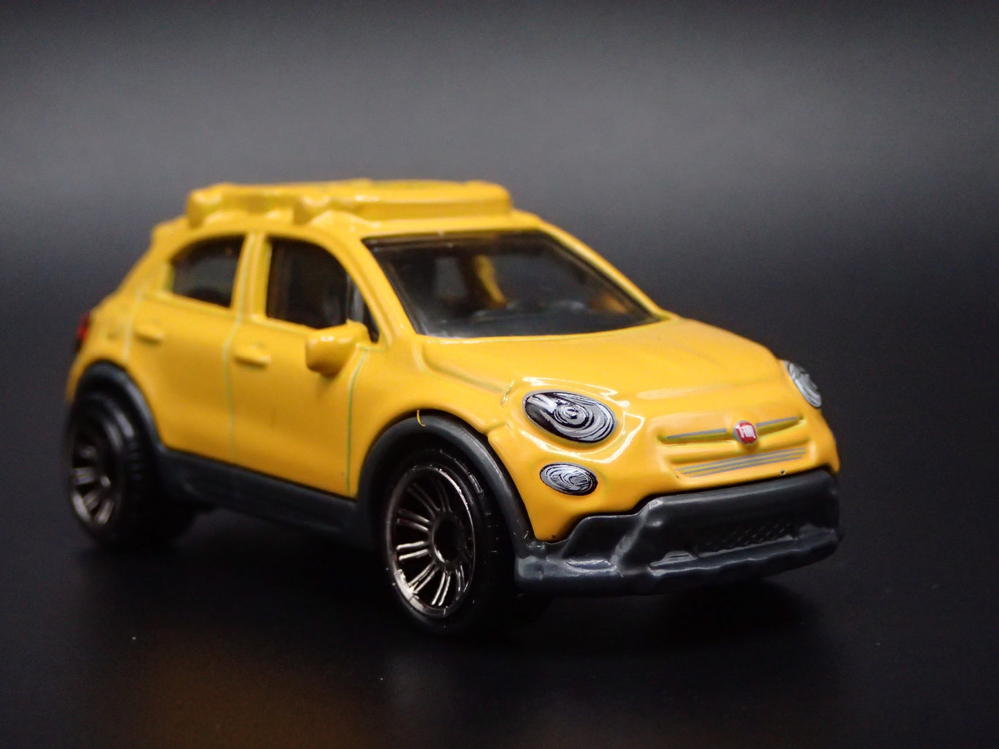 2015-2024 FIAT 500X 4 FOUR DOOR YELLOW 1/64 SCALE COLLECTIBLE DIECAST MODEL CAR