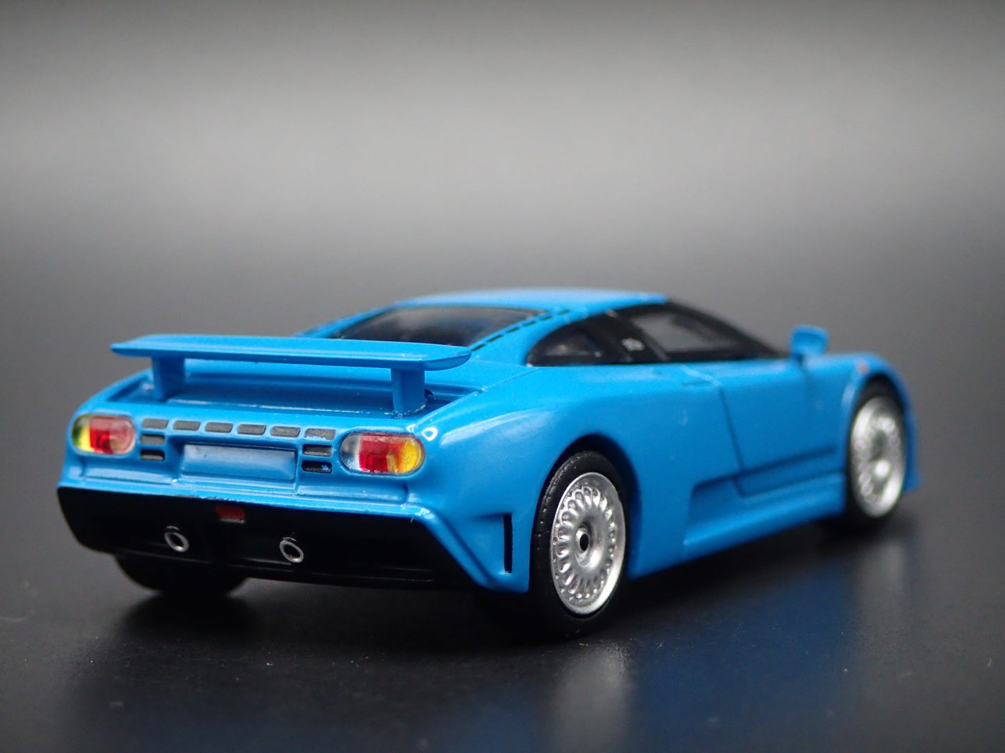 1991-1995 BUGATTI EB110 GT SUPER CAR BLUE 1:64 SCALEDIORAMA DIECAST MODEL CAR