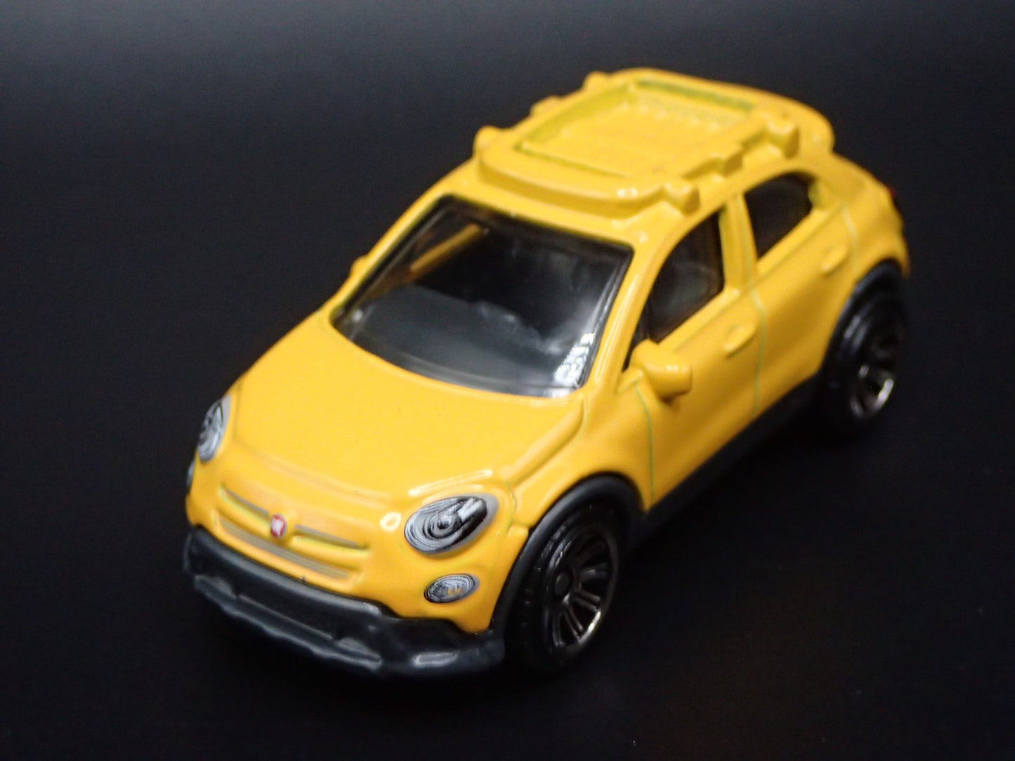 2015-2024 FIAT 500X 4 FOUR DOOR YELLOW 1/64 SCALE COLLECTIBLE DIECAST MODEL CAR