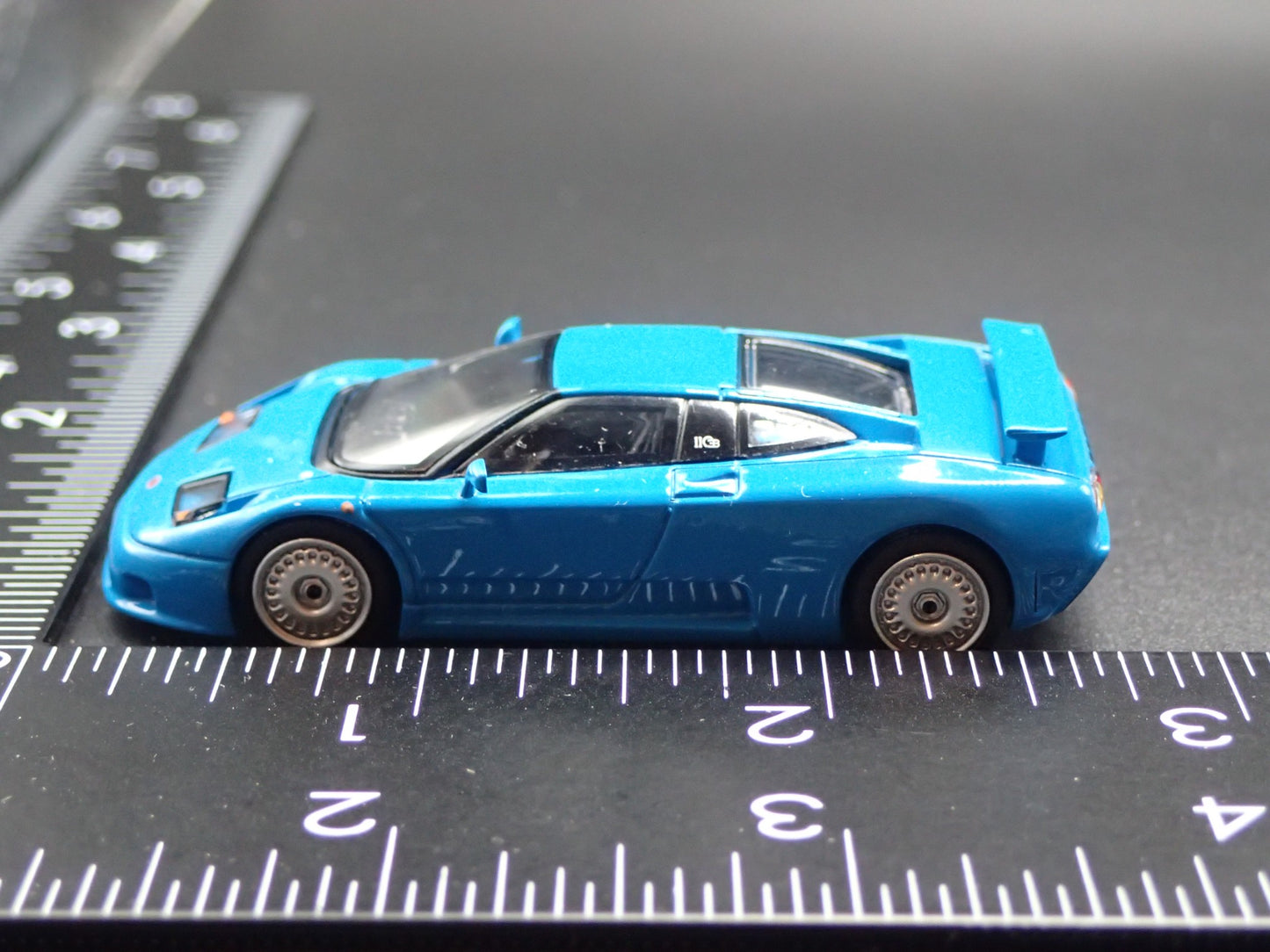 1991-1995 BUGATTI EB110 GT SUPER CAR BLUE 1:64 SCALEDIORAMA DIECAST MODEL CAR