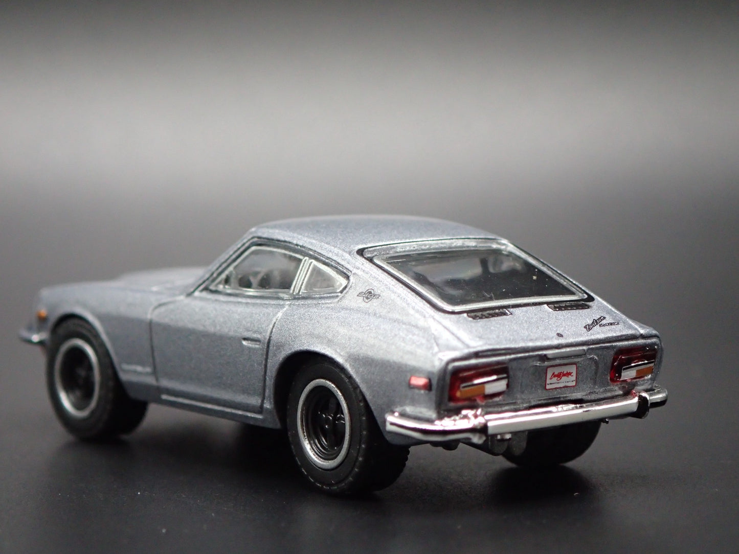 1970-1973 DATSUN 240Z GRAY 1:64 SCALE COLLECTIBLE DIORAMA DIECAST MODEL CAR