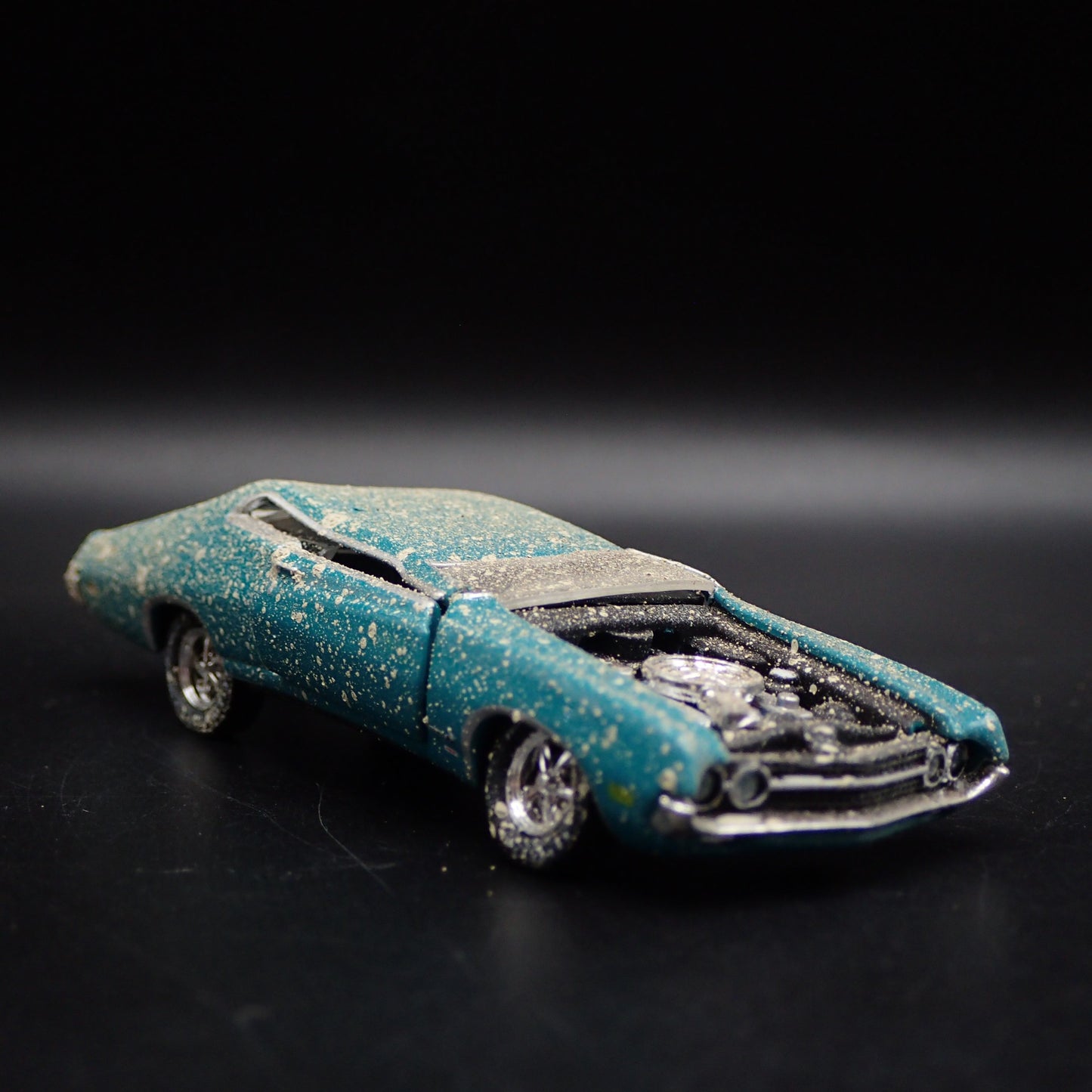 1970 70 FORD TORINO COBRA CUSTOM BARN FIND 1:64 SCALE DIORAMA DIECAST MODEL CAR