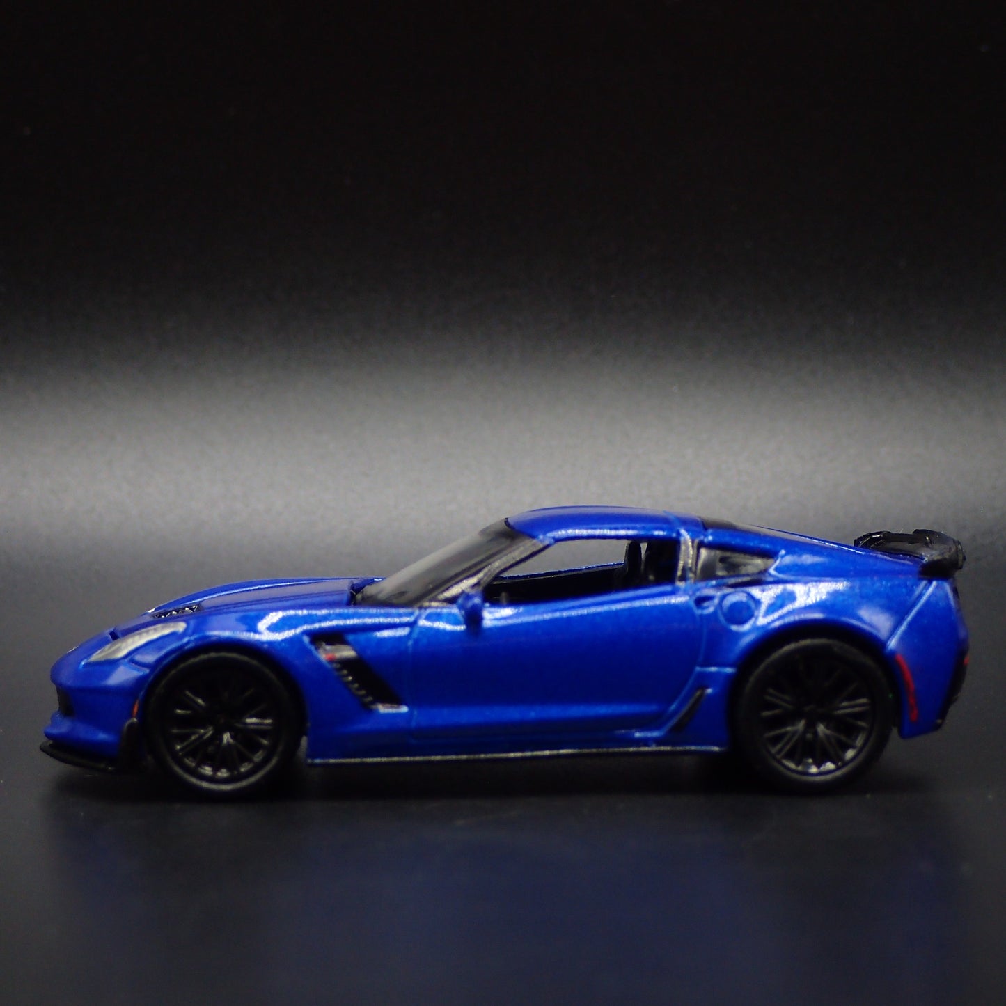 2014 - 2019 CHEVY CHEVROLET CORVETTE C7 Z06 1/64 SCALE DIORAMA DIECAST MODEL CAR