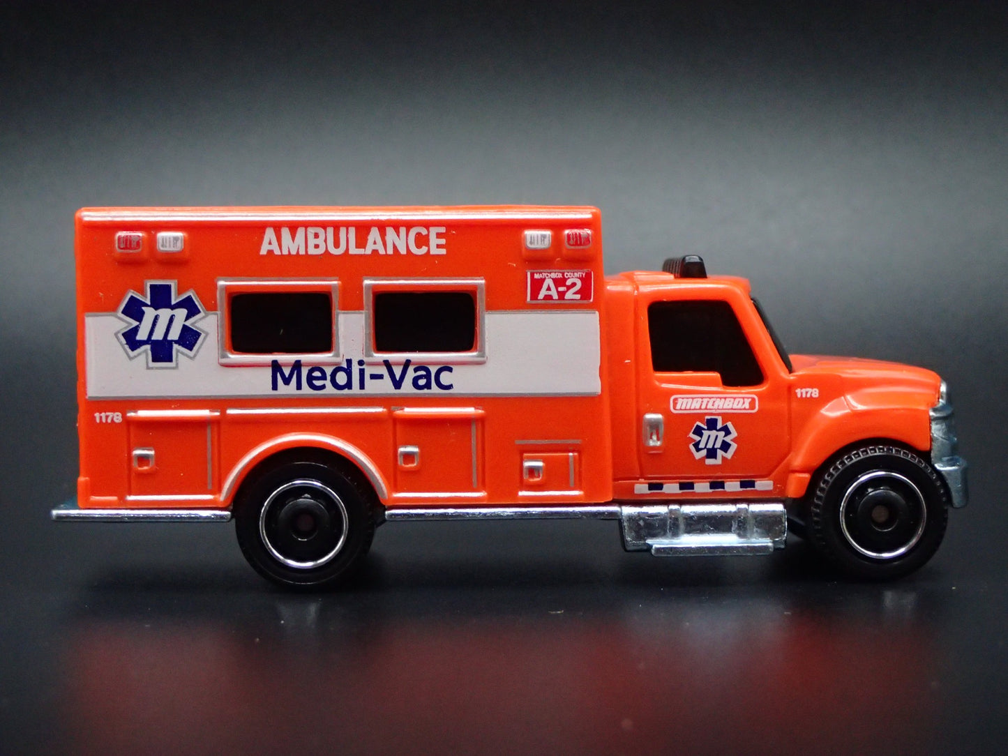 INTERNATIONAL TERRASTAR AMBULANCE MEDI-VAC ORG 1/64 MB SCALE DIECAST MODEL CAR