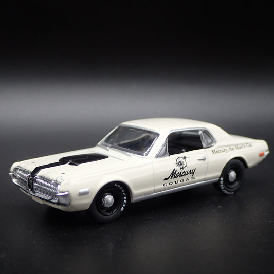 1968 68 MERC MERCURY COUGAR R-CODE WHITE 1:64 SCALE DIORAMA DIECAST MODEL CAR