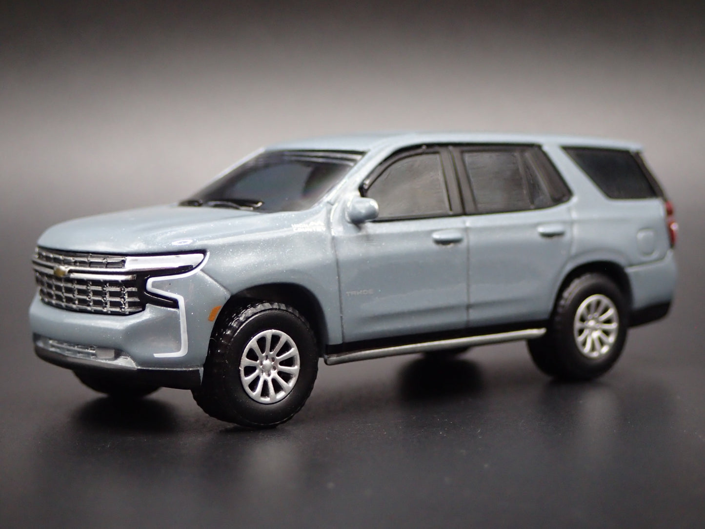 2021-2026 CHEVY CHEVROLET TAHOE 1:64 SCALE COLLECTIBLE DIORAMA DIECAST MODEL CAR