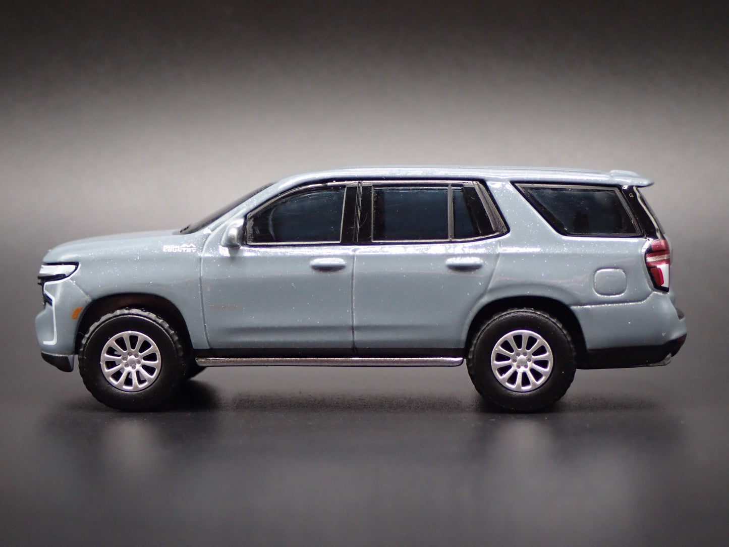 2021-2026 CHEVY CHEVROLET TAHOE 1:64 SCALE COLLECTIBLE DIORAMA DIECAST MODEL CAR