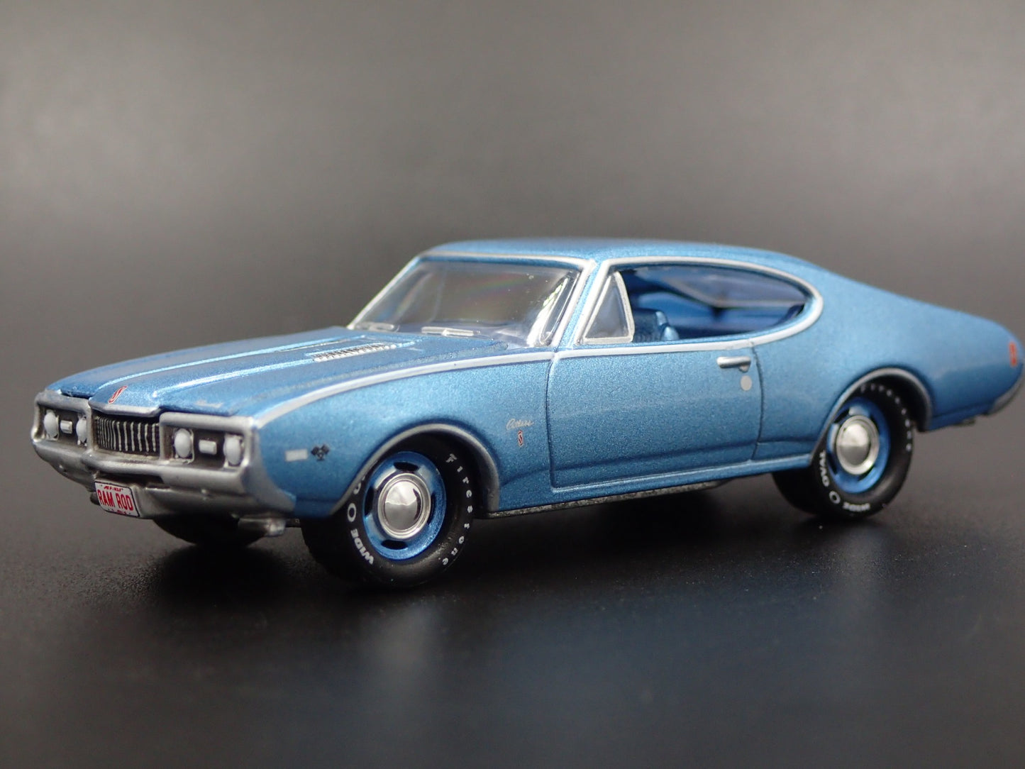 1968 68 OLDS OLDSMOBILE CUTLASS W31 RAM ROD 1/64 SCALE DIORAMA DIECAST MODEL CAR