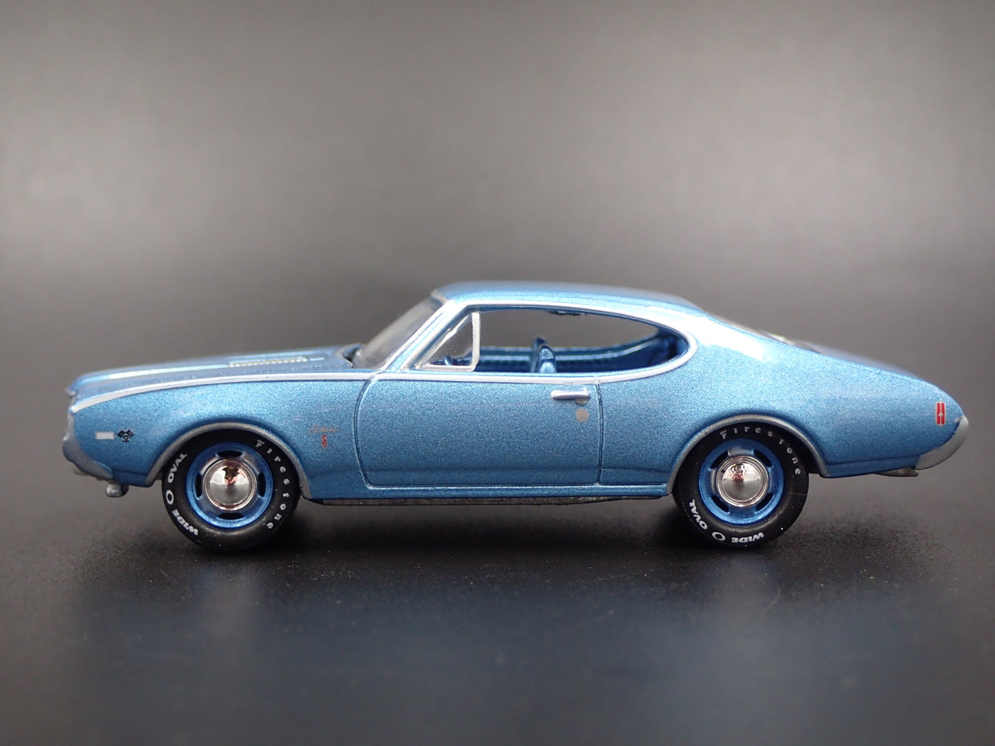 1968 68 OLDS OLDSMOBILE CUTLASS W31 RAM ROD 1/64 SCALE DIORAMA DIECAST MODEL CAR