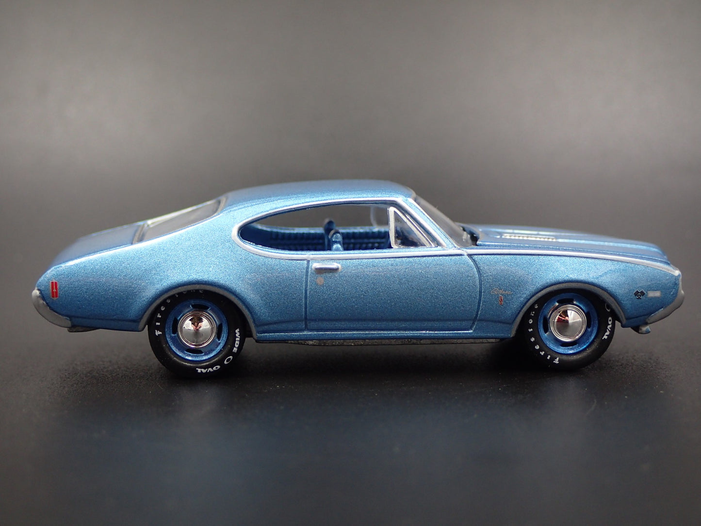 1968 68 OLDS OLDSMOBILE CUTLASS W31 RAM ROD 1/64 SCALE DIORAMA DIECAST MODEL CAR