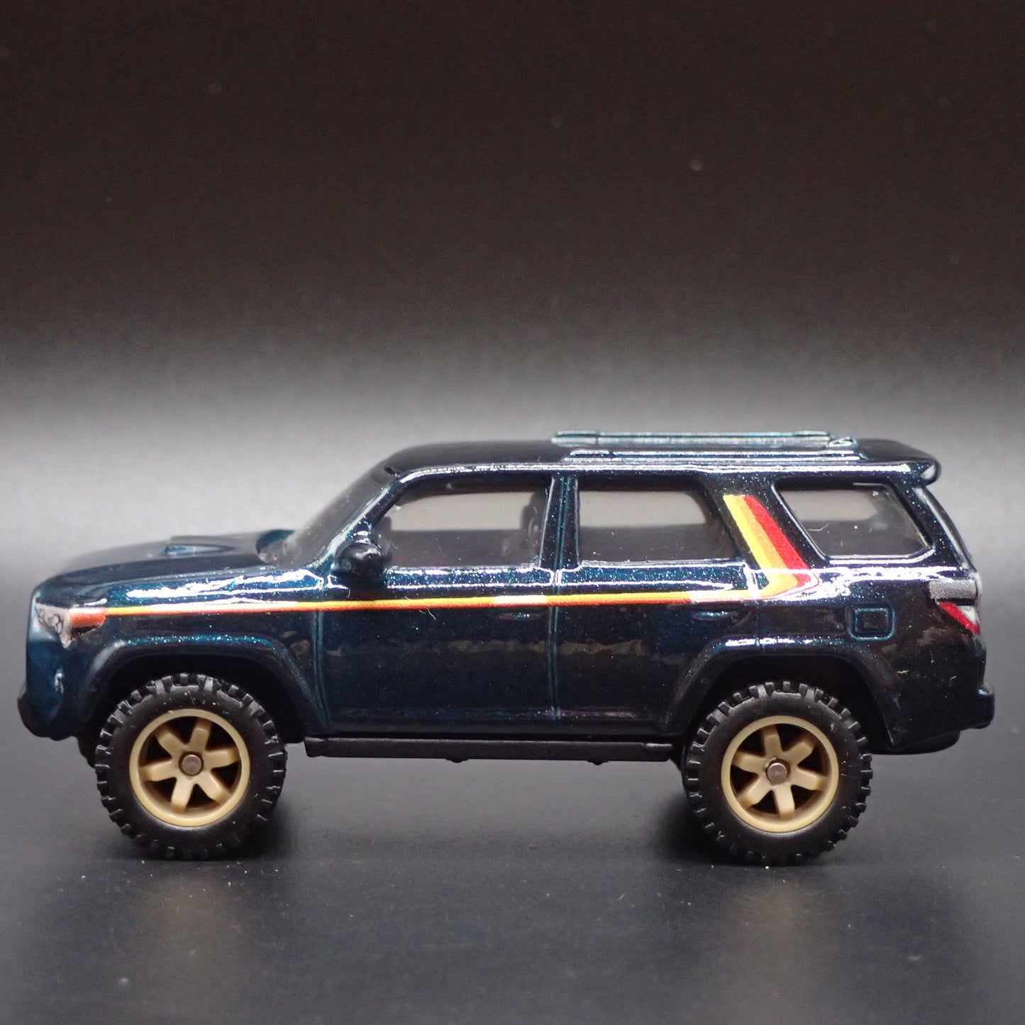 2010-2024 TOYOTA 4RUNNER SUV 1/64 SCALE COLLECTIBLE DIORAMA DIECAST MODEL CAR