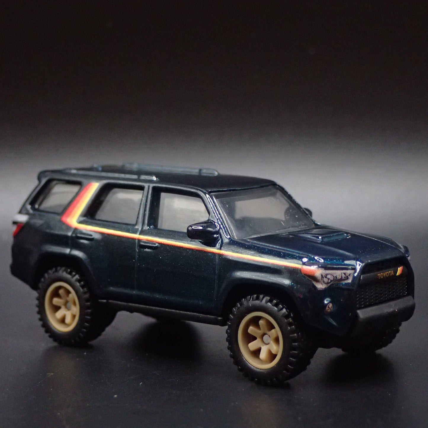 2010-2024 TOYOTA 4RUNNER SUV 1/64 SCALE COLLECTIBLE DIORAMA DIECAST MODEL CAR