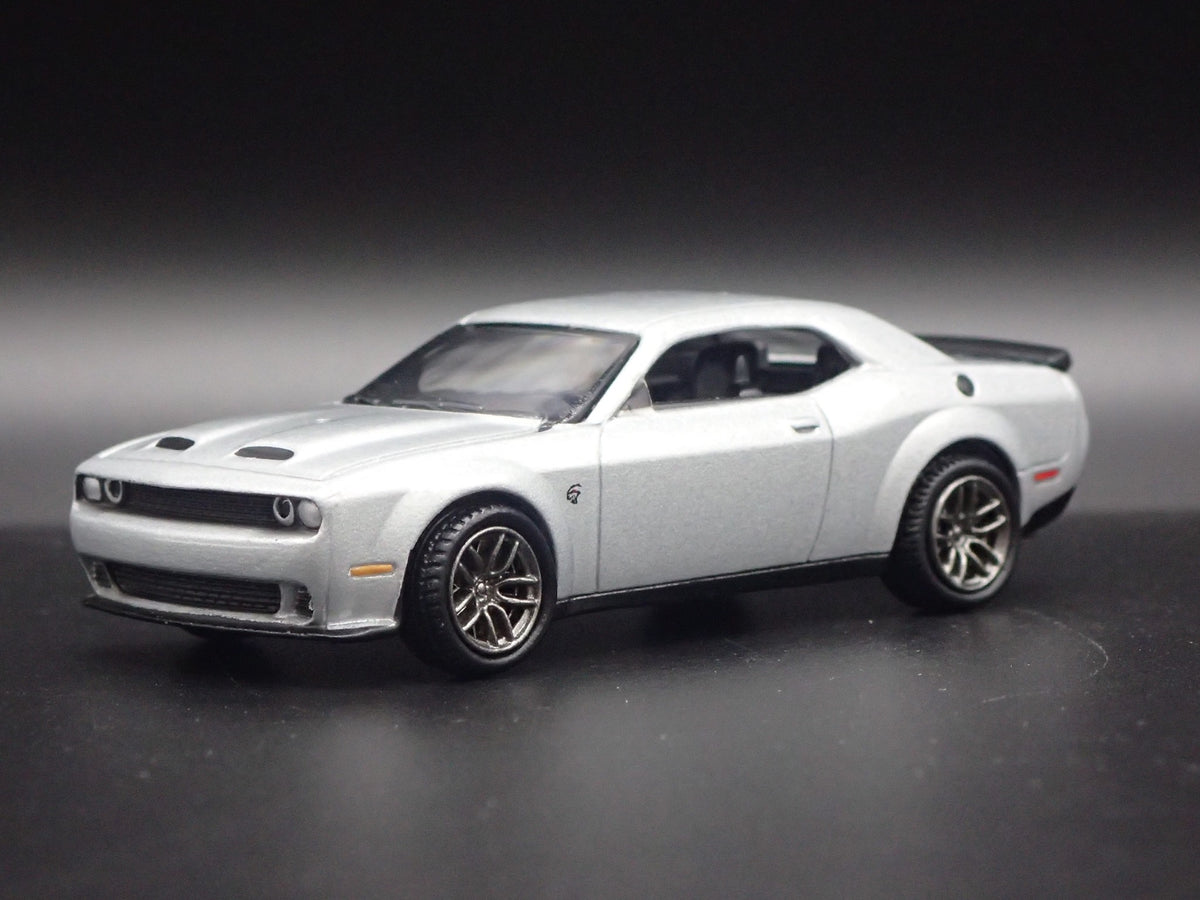 2019 19 DODGE CHALLENGER SRT HELLCAT REDEYE 1/64 SCALE DIORAMA DIECAST MODEL CAR-Burning Rubber Toy Company
