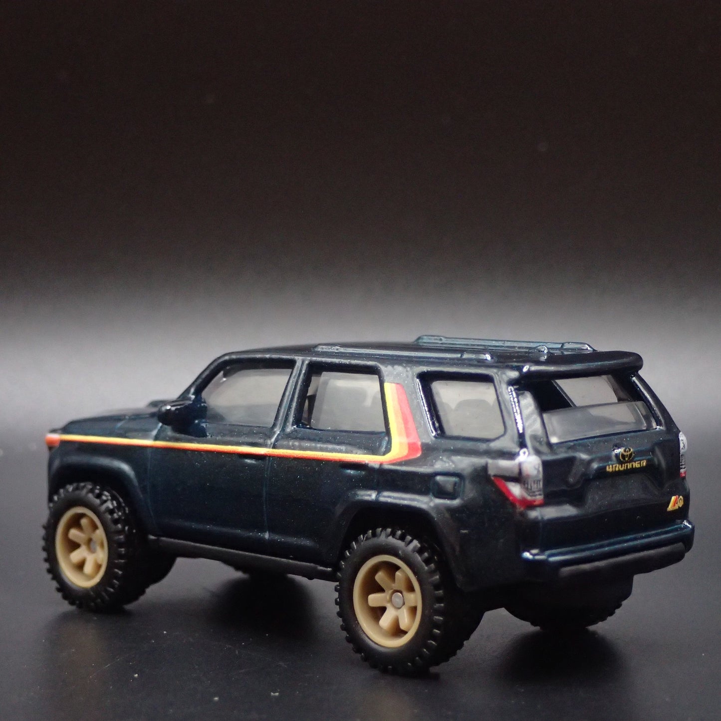 2010-2024 TOYOTA 4RUNNER SUV 1/64 SCALE COLLECTIBLE DIORAMA DIECAST MODEL CAR