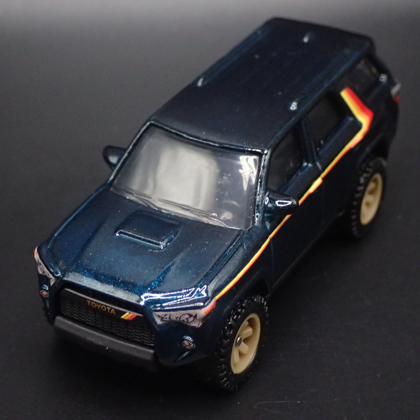 2010-2024 TOYOTA 4RUNNER SUV 1/64 SCALE COLLECTIBLE DIORAMA DIECAST MODEL CAR