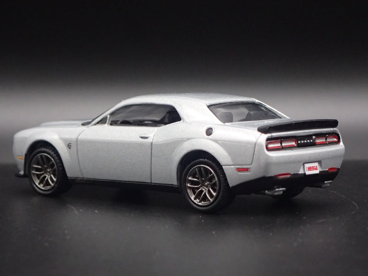 2019 19 DODGE CHALLENGER SRT HELLCAT REDEYE 1/64 SCALE DIORAMA DIECAST MODEL CAR-Burning Rubber Toy Company