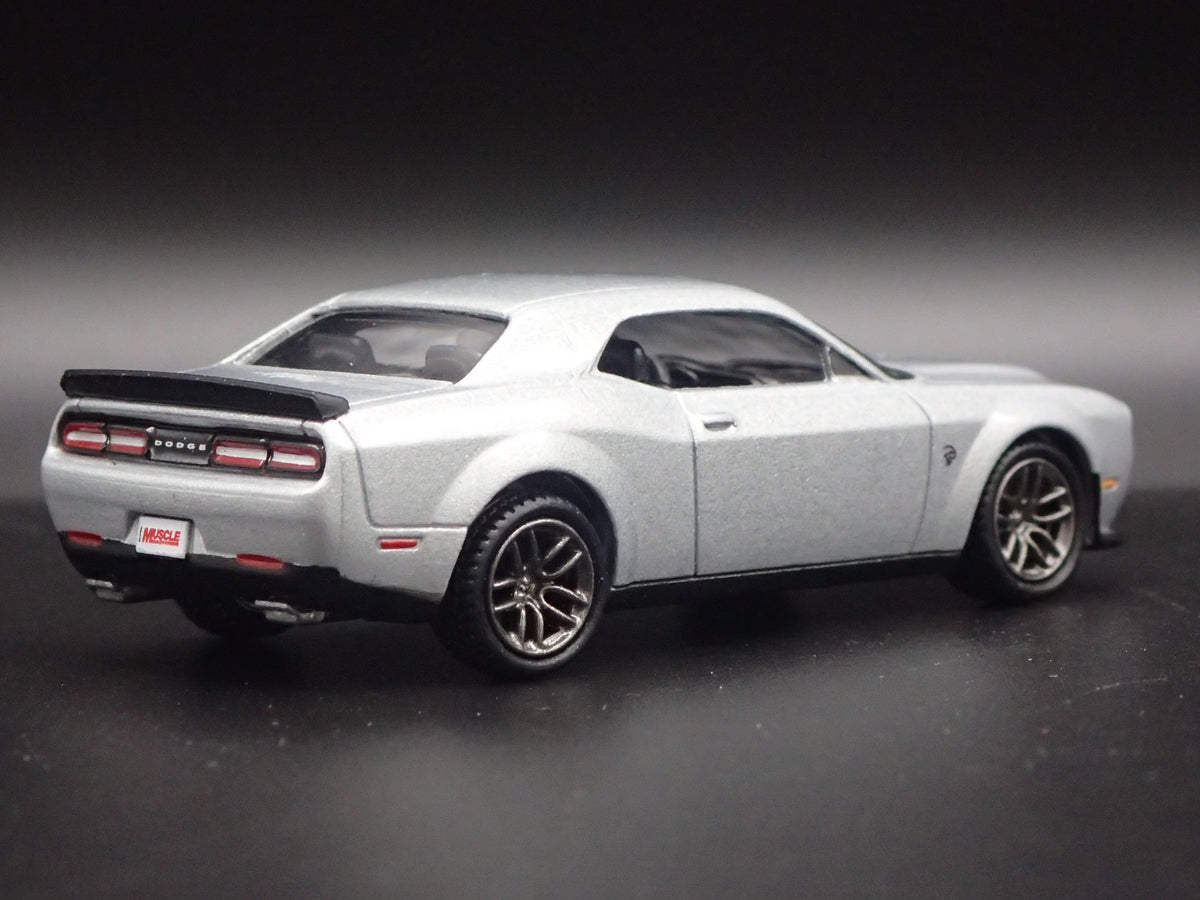 2019 19 DODGE CHALLENGER SRT HELLCAT REDEYE 1/64 SCALE DIORAMA DIECAST MODEL CAR-Burning Rubber Toy Company