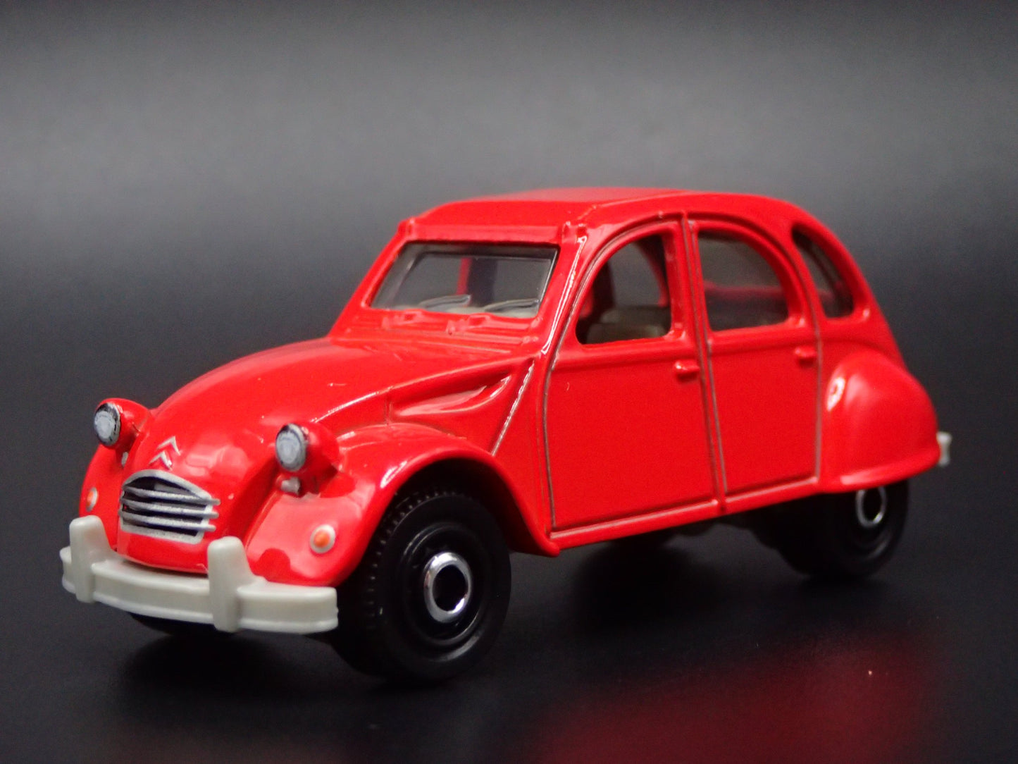 1948-1990 CITROEN 2CV RED 1:64 SCALE COLLECTIBLE DIORAMA DIECAST MODEL CAR