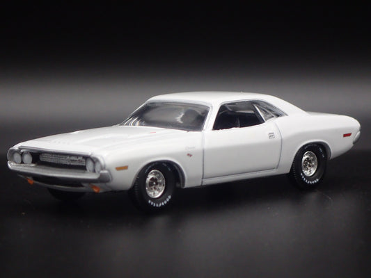 1970 70 DODGE CHALLENGER RT 1:64 SCALE COLLECTIBLE DIORAMA DIECAST MODEL CAR