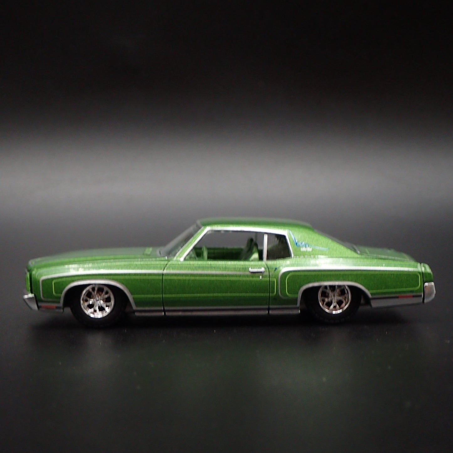 1970 70 CHEVY CHEVROLET MONTE CARLO LOWRIDER RARE 1:64 SCALE DIECAST MODEL CAR