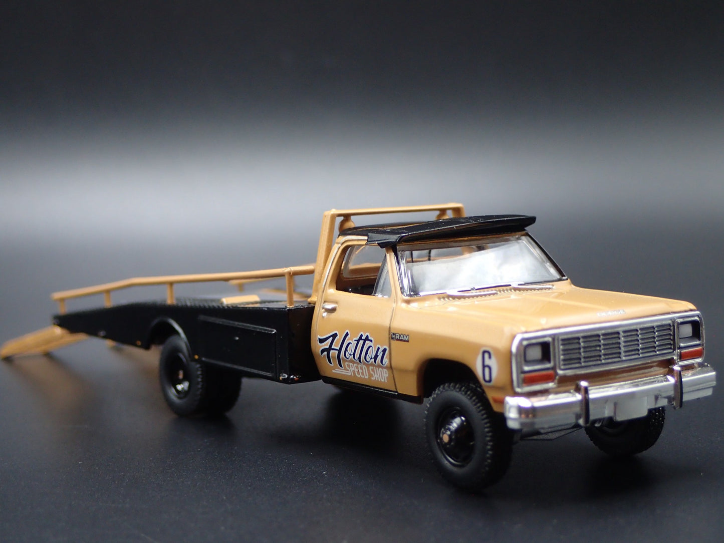 1985 85 DODGE RAM D350 RAMP TRUCK HOTTON SPEED SHOP 1/64 SCALE DIECAST MODEL CAR