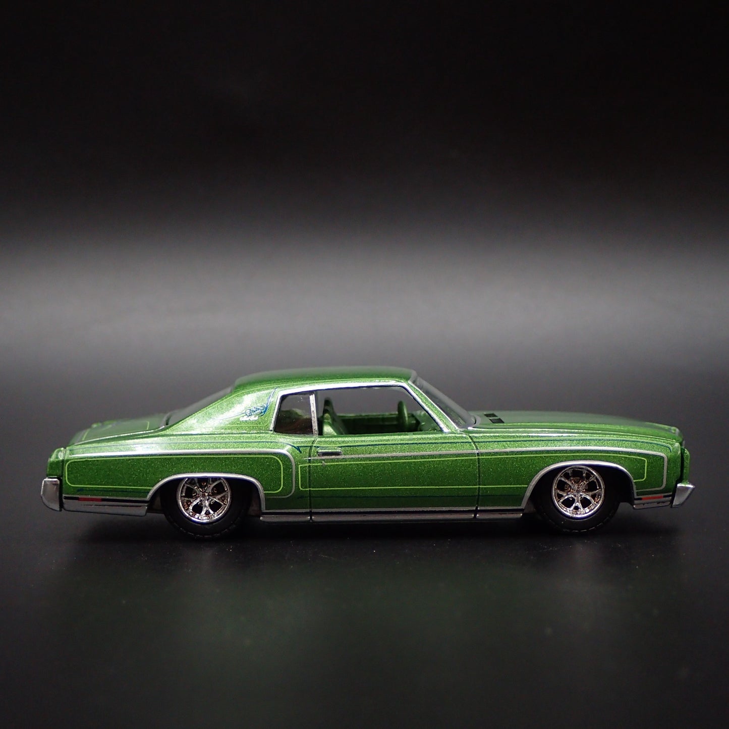 1970 70 CHEVY CHEVROLET MONTE CARLO LOWRIDER RARE 1:64 SCALE DIECAST MODEL CAR