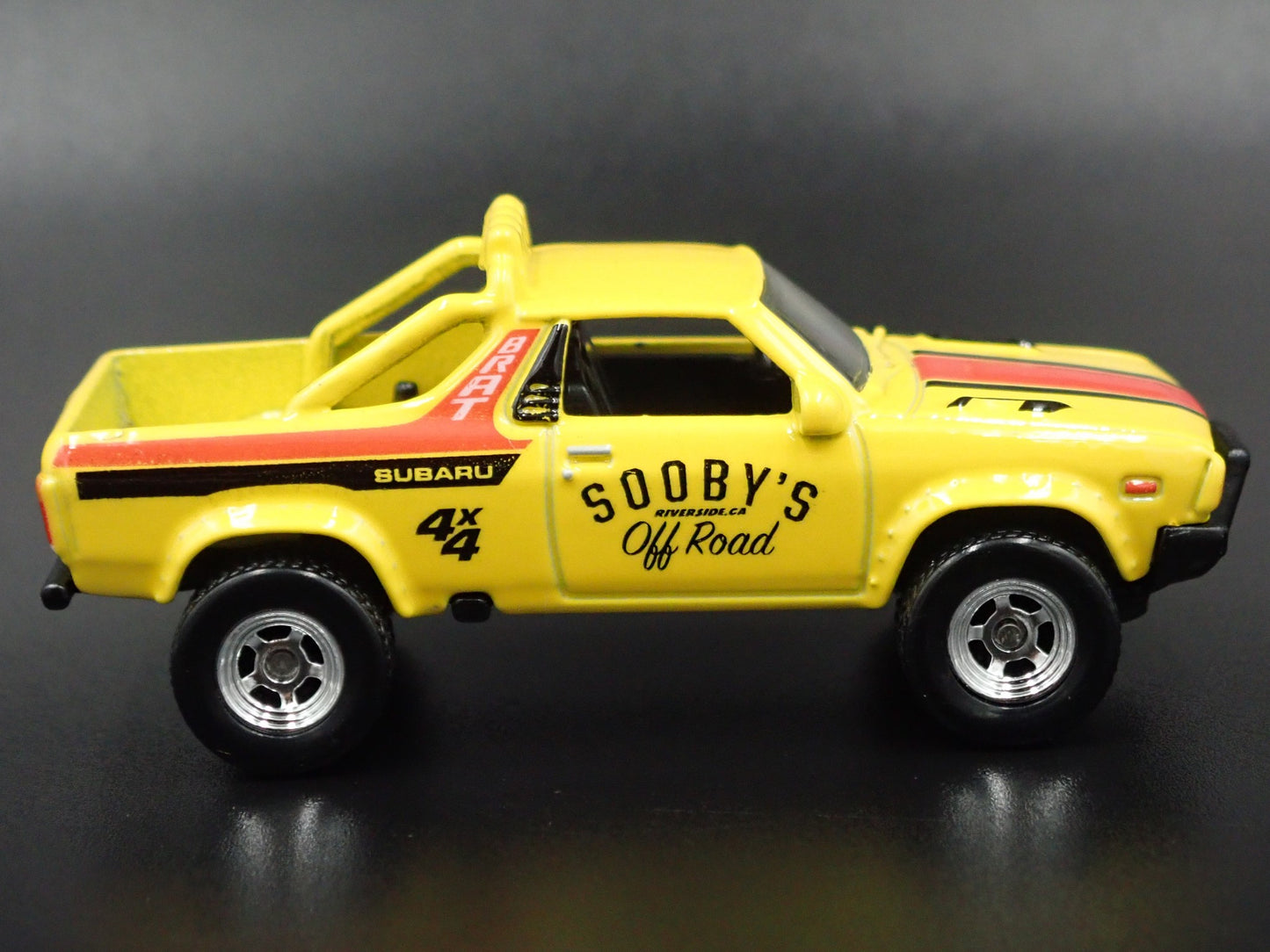 1970-1981 SUBARU BRAT PICKUP TRUCK SOOBY'S 1:64 SCALE DIORAMA DIECAST MODEL CAR