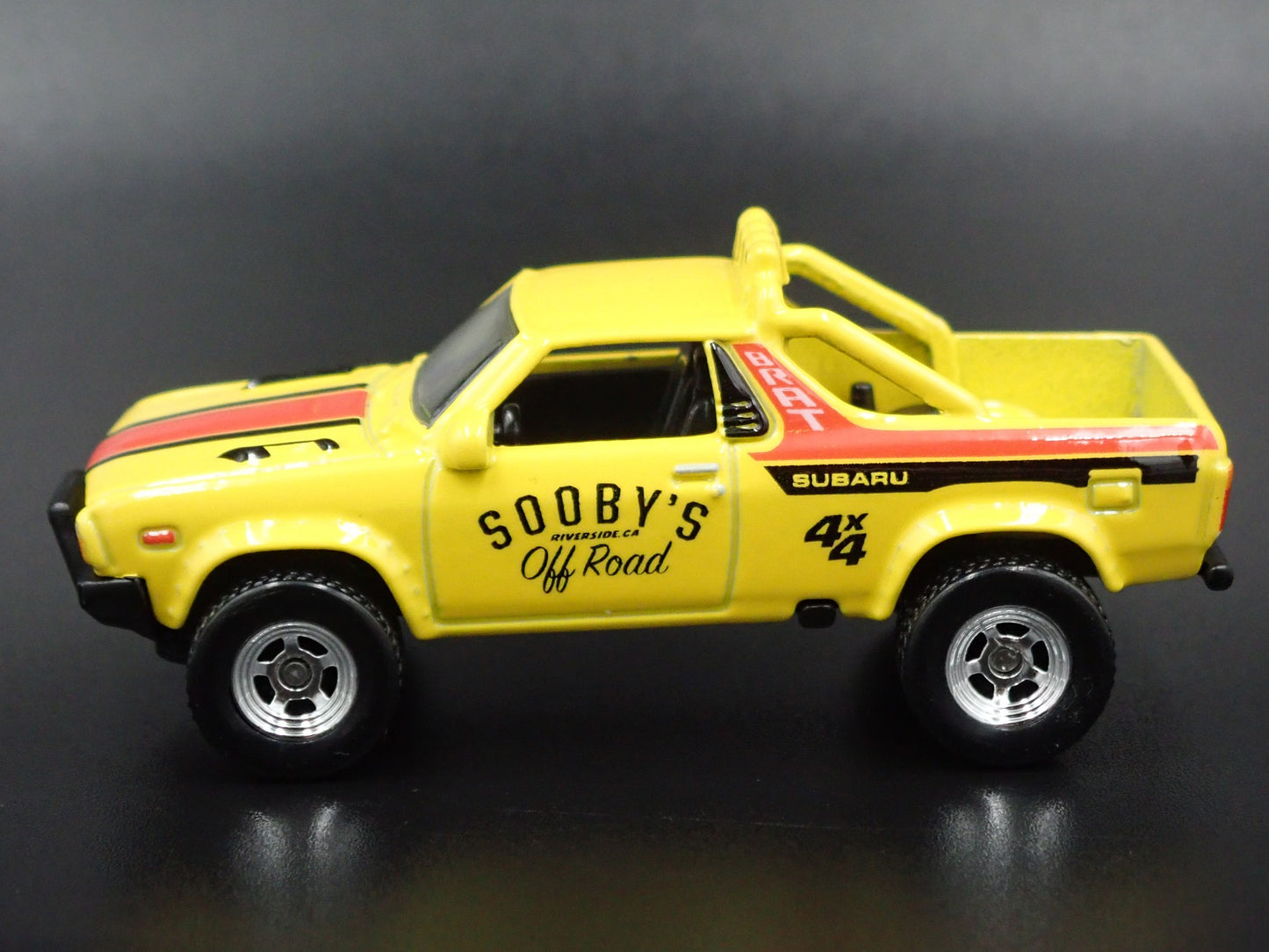 1970-1981 SUBARU BRAT PICKUP TRUCK SOOBY'S 1:64 SCALE DIORAMA DIECAST MODEL CAR