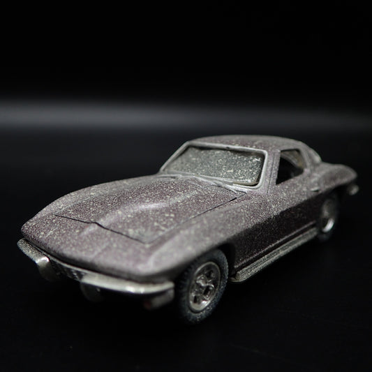 1966 CHEVY CHEVROLET CORVETTE 427 CUSTOM BARN FIND 1:64 SCALE DIECAST MODEL CAR