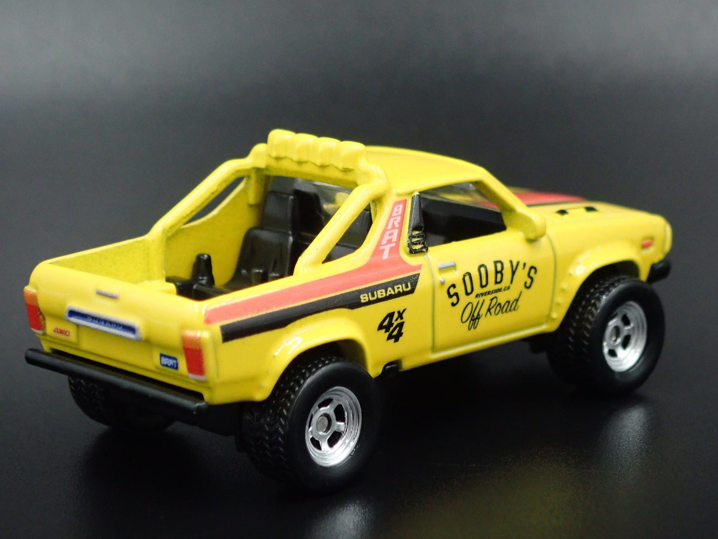 1970-1981 SUBARU BRAT PICKUP TRUCK SOOBY'S 1:64 SCALE DIORAMA DIECAST MODEL CAR