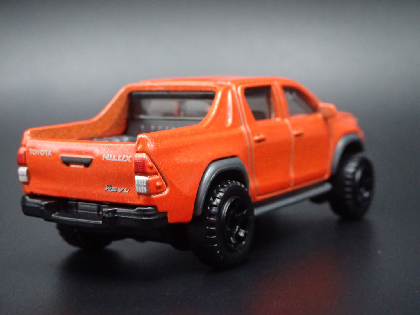 2015-2025 TOYOTA HILUX PICKUP TRUCK ORANGE 1/64 SCALE DIORAMA DIECAST MODEL CAR
