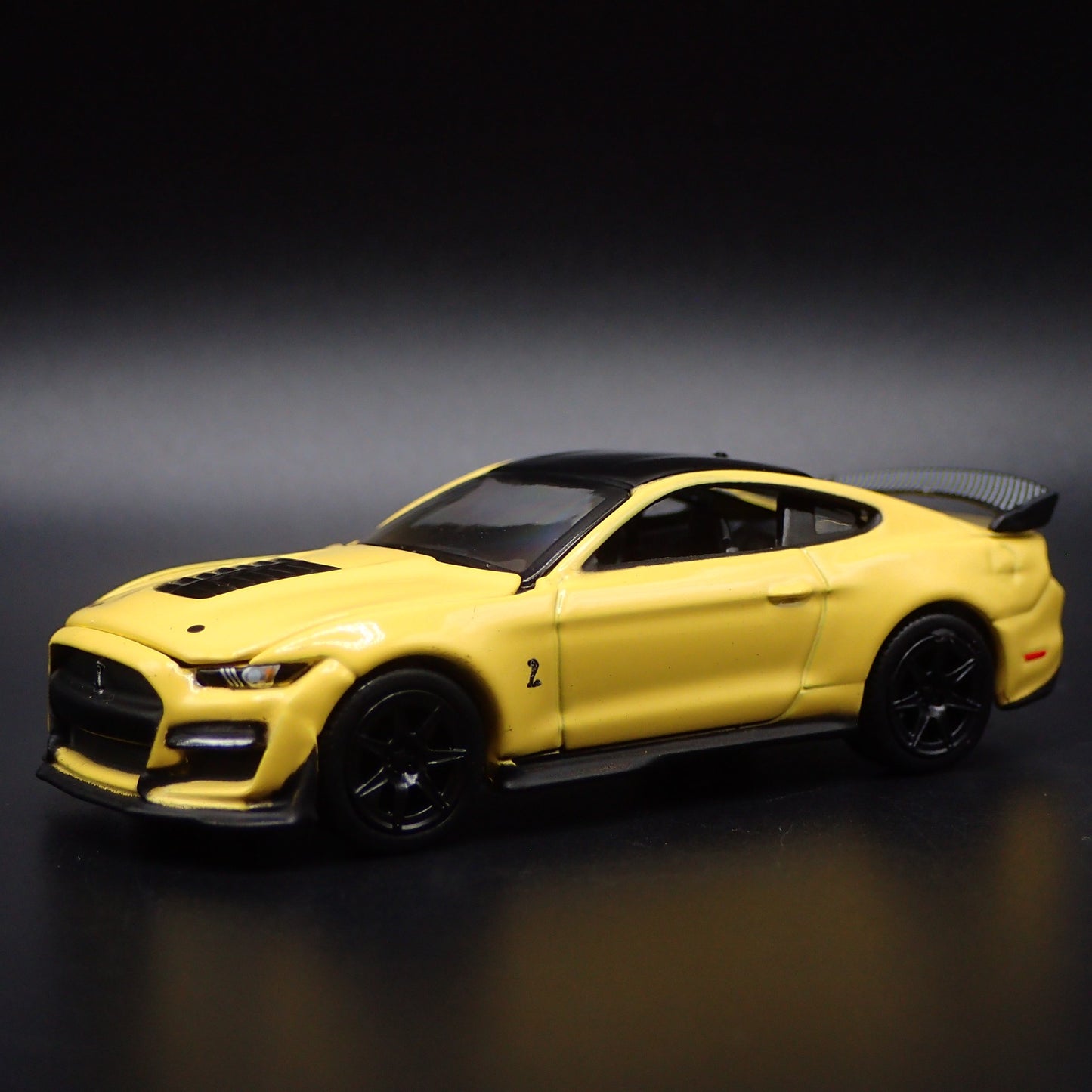 2015-2023 FORD MUSTANG SHELBY GT500 TRACK PACK 1:64 SCALE DIECAST MODEL CAR