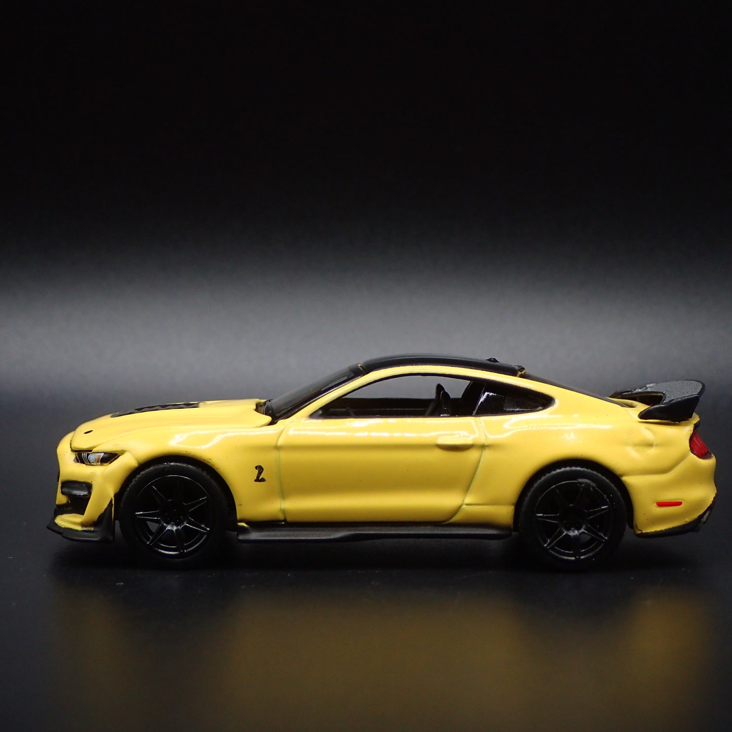 2015-2023 FORD MUSTANG SHELBY GT500 TRACK PACK 1:64 SCALE DIECAST MODEL CAR