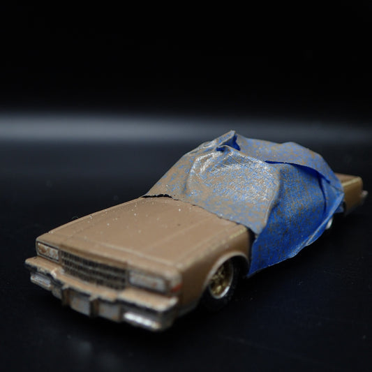 1985 85 CHEVY CHEVROLET CAPRICE LOWRIDER BARN FIND 1/64 SCALE DIECAST MODEL CAR