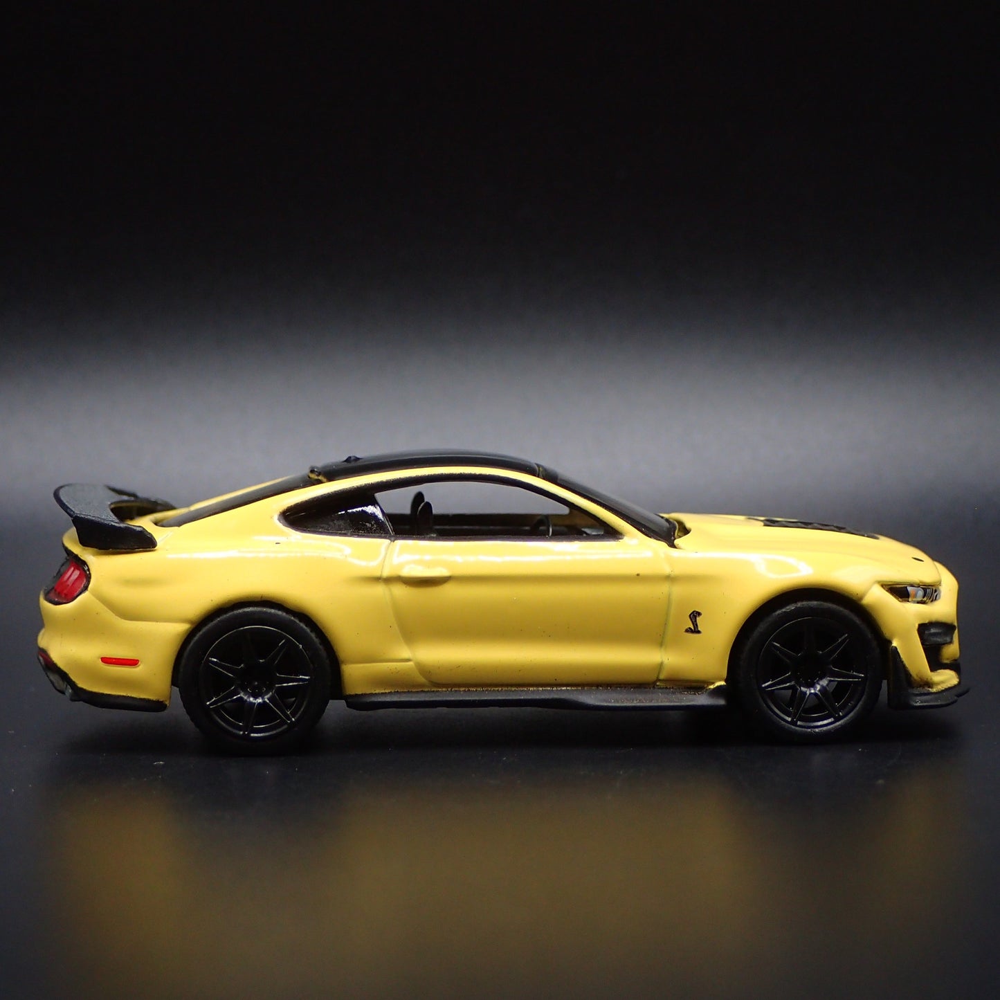 2015-2023 FORD MUSTANG SHELBY GT500 TRACK PACK 1:64 SCALE DIECAST MODEL CAR