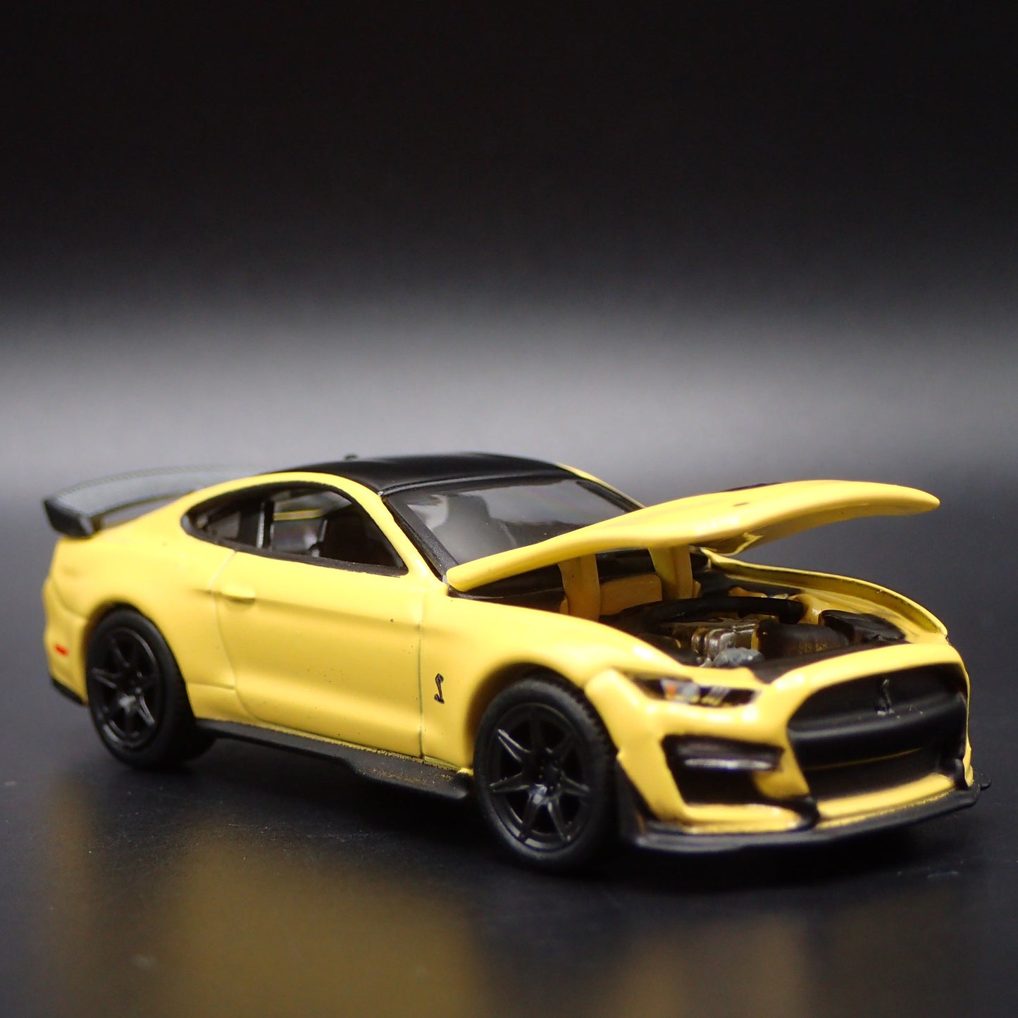 2015-2023 FORD MUSTANG SHELBY GT500 TRACK PACK 1:64 SCALE DIECAST MODEL CAR