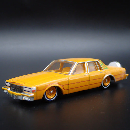 1990 90 CHEVY CHEVROLET CAPRICE CLASSIC LOWRIDER 1/64 SCALE DIECAST MODEL CAR
