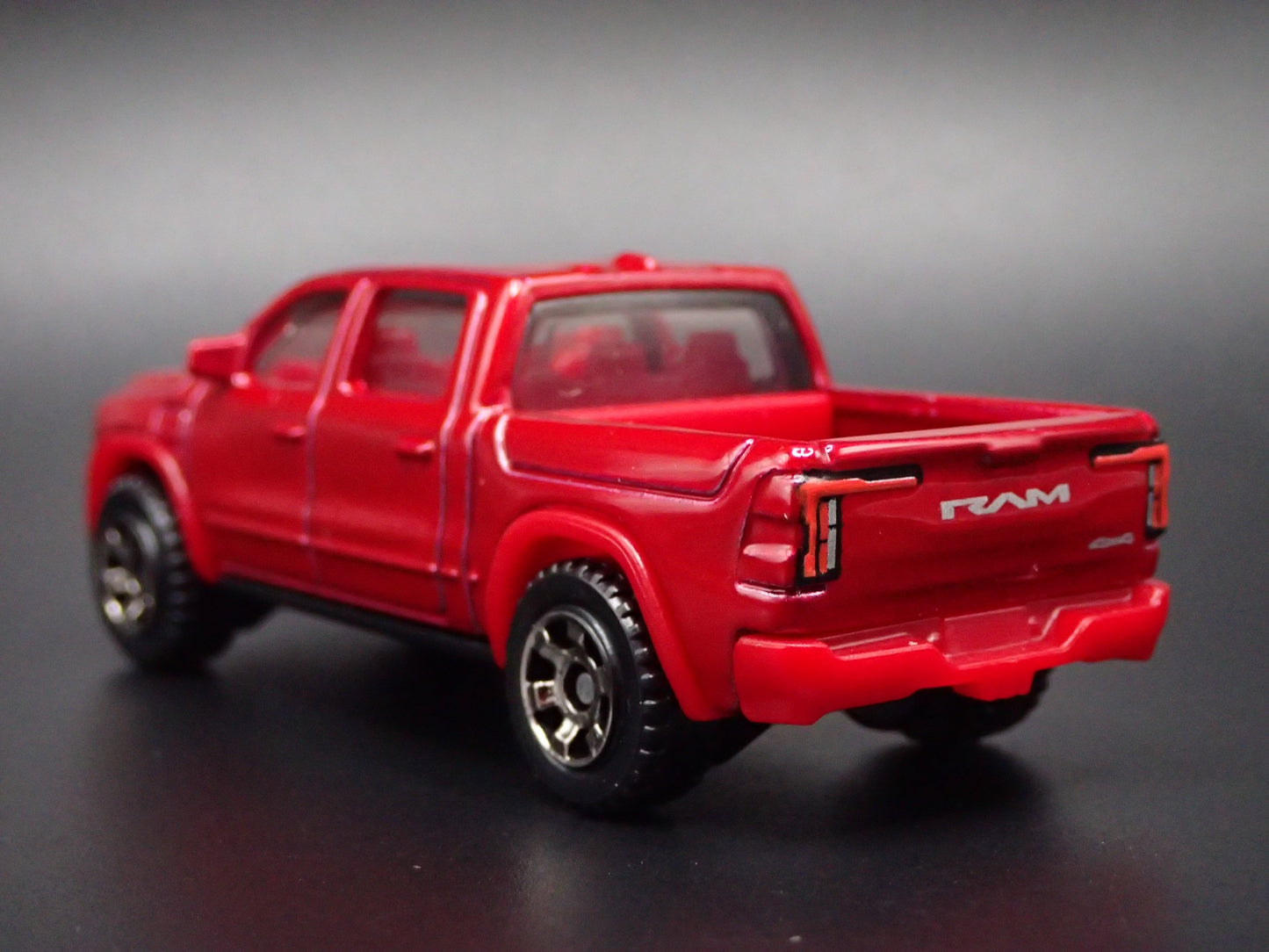 RAM 1500 EV PICKUP PICKUP TRUCK CONCEPT 1/64 SCALE COLLECTIBLE DIECAST MODEL CAR