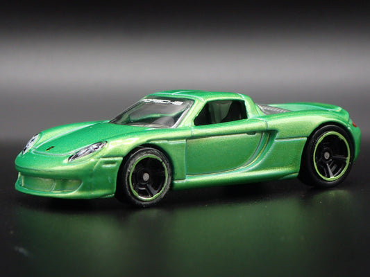 2003-2006 PORSCHE CARRERA GT SUPER CAR RARE 1:64 SCALE DIORAMA DIECAST MODEL CAR