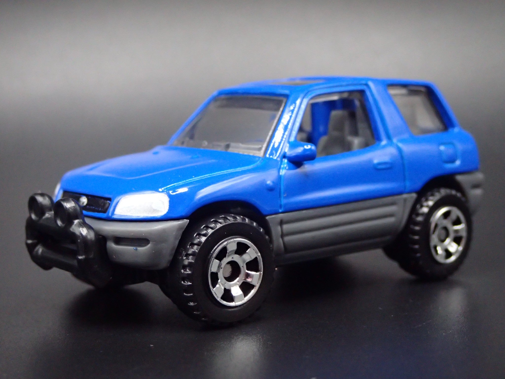 1996-2000 TOYOTA RAV4 RAV 4 OFF ROAD BLUE 1/64 SCALE DIORAMA DIECAST M ...