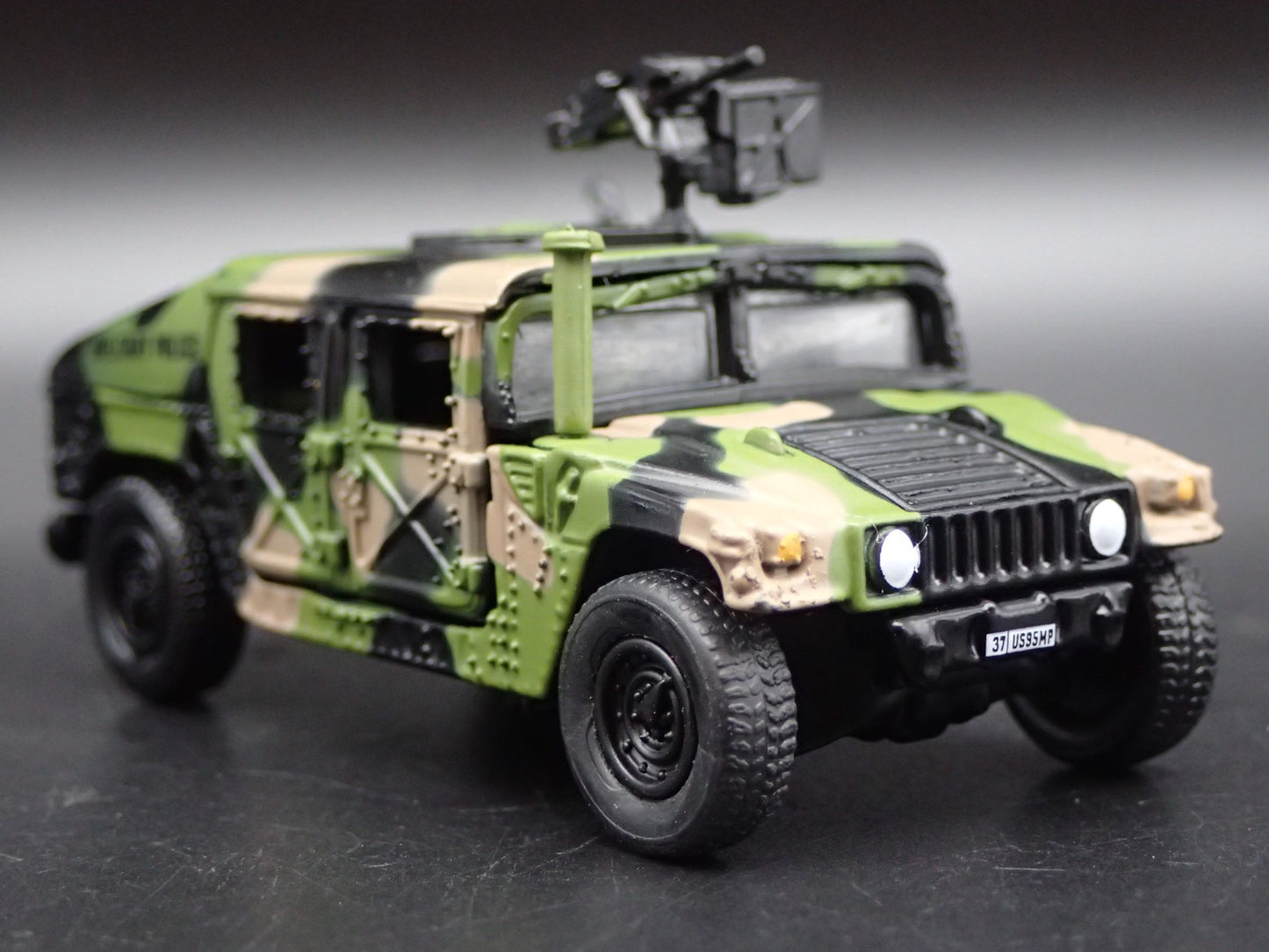 H1 M1025 HMMWV ARMAMENT CARRIER HUMVEE MILITARY U.N 1:64 SCALE DIECAST MODEL CAR