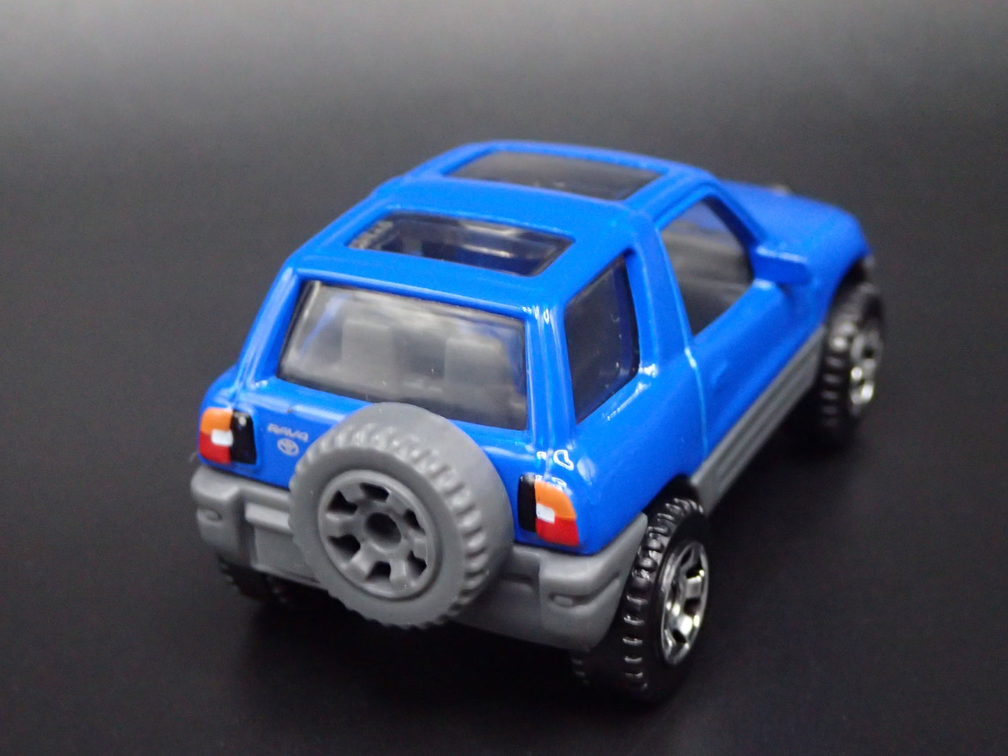1996-2000 TOYOTA RAV4 RAV 4 OFF ROAD BLUE 1/64 SCALE DIORAMA DIECAST MODEL TRUCK