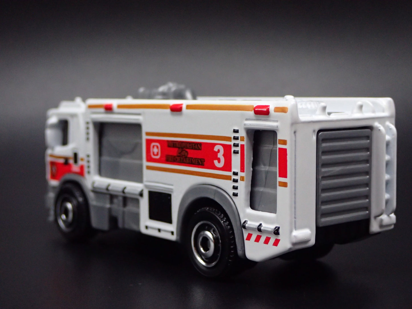 2016-2025 SCANIA XT FIRE TRUCK METROPOLITAN CITY 1:64 MB SCALE DIECAST MODEL CAR