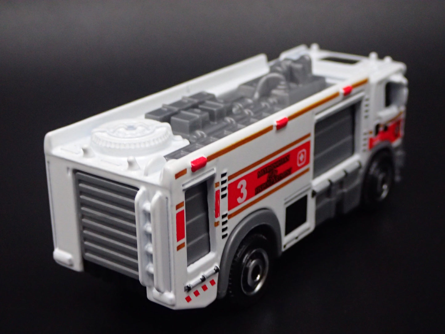 2016-2025 SCANIA XT FIRE TRUCK METROPOLITAN CITY 1:64 MB SCALE DIECAST MODEL CAR