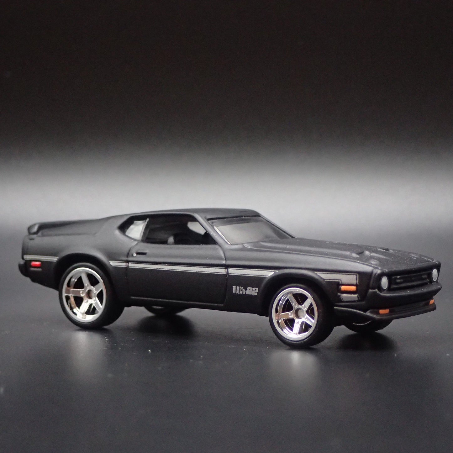 1971 71 FORD MUSTANG MACH 1 FASTBACK 1:64 SCALE COLLECTIBLE DIECAST MODEL CAR