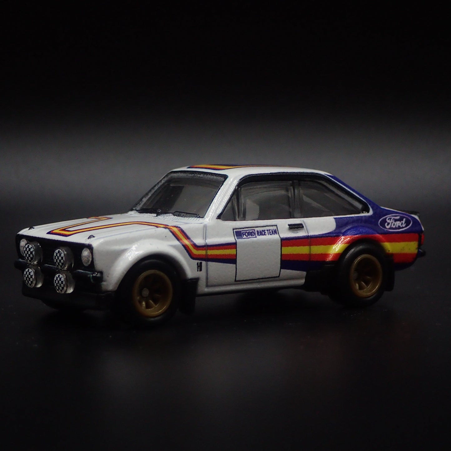 1978 78 FORD ESCORT RS1800 MK2 RACE TEAM 1:64 SCALE DIORAMA DIECAST MODEL CAR