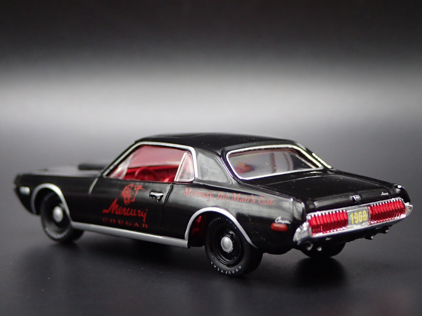 1968 68 MERC MERCURY COUGAR R-CODE BLACK 1:64 SCALE DIORAMA DIECAST MODEL CAR