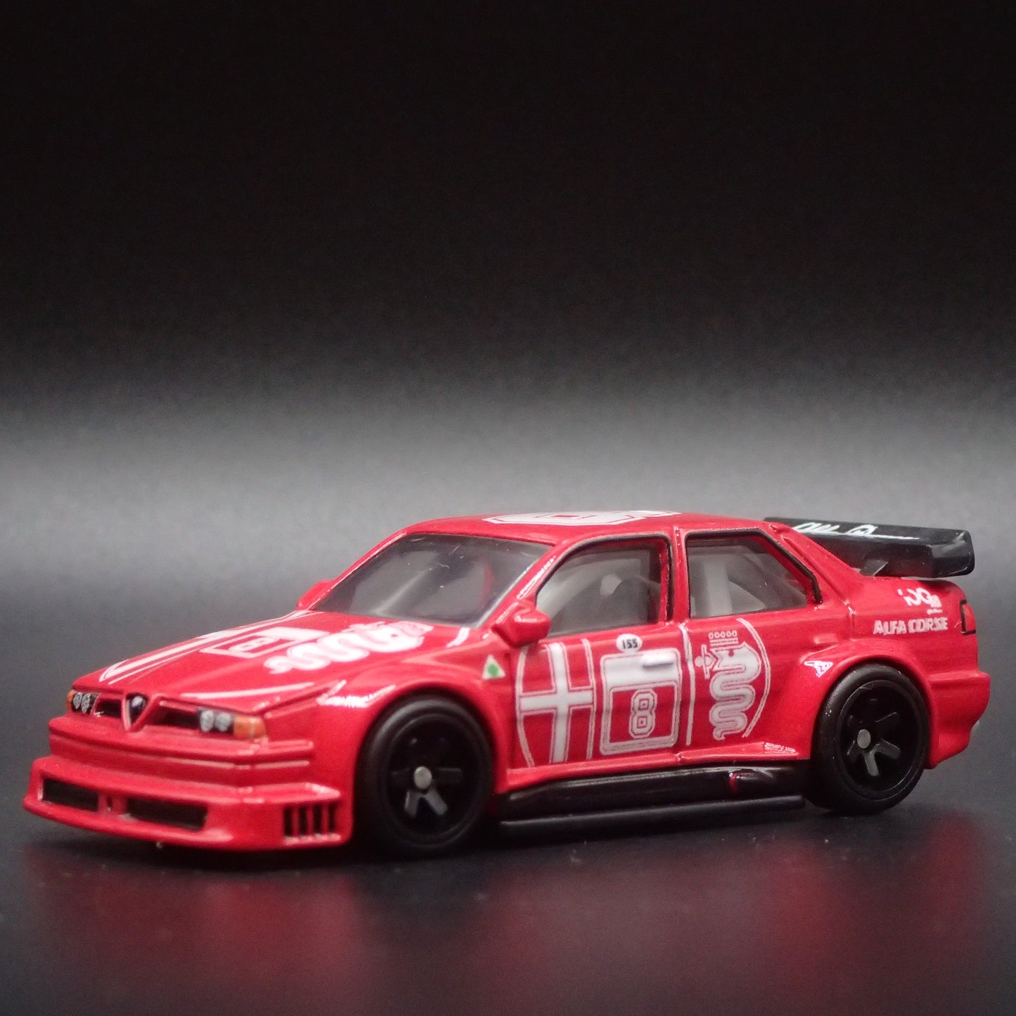 1993-1996 ALFA ROMEO 155 V6 Ti RACE CAR 1:64 SCALE DIORAMA DIECAST MODEL CAR