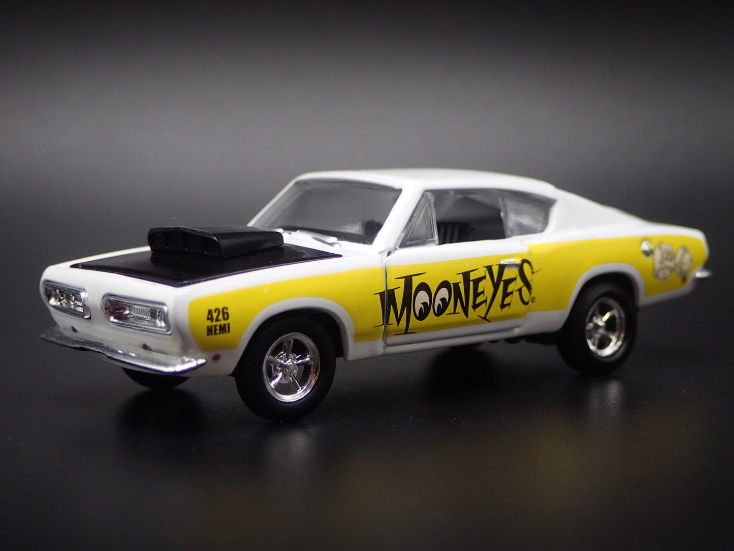 1968 68 PLYMOUTH BARRACUDA HEMI SUPERSTOCK FASTBACK 1:64 SCALE DIECAST MODEL CAR