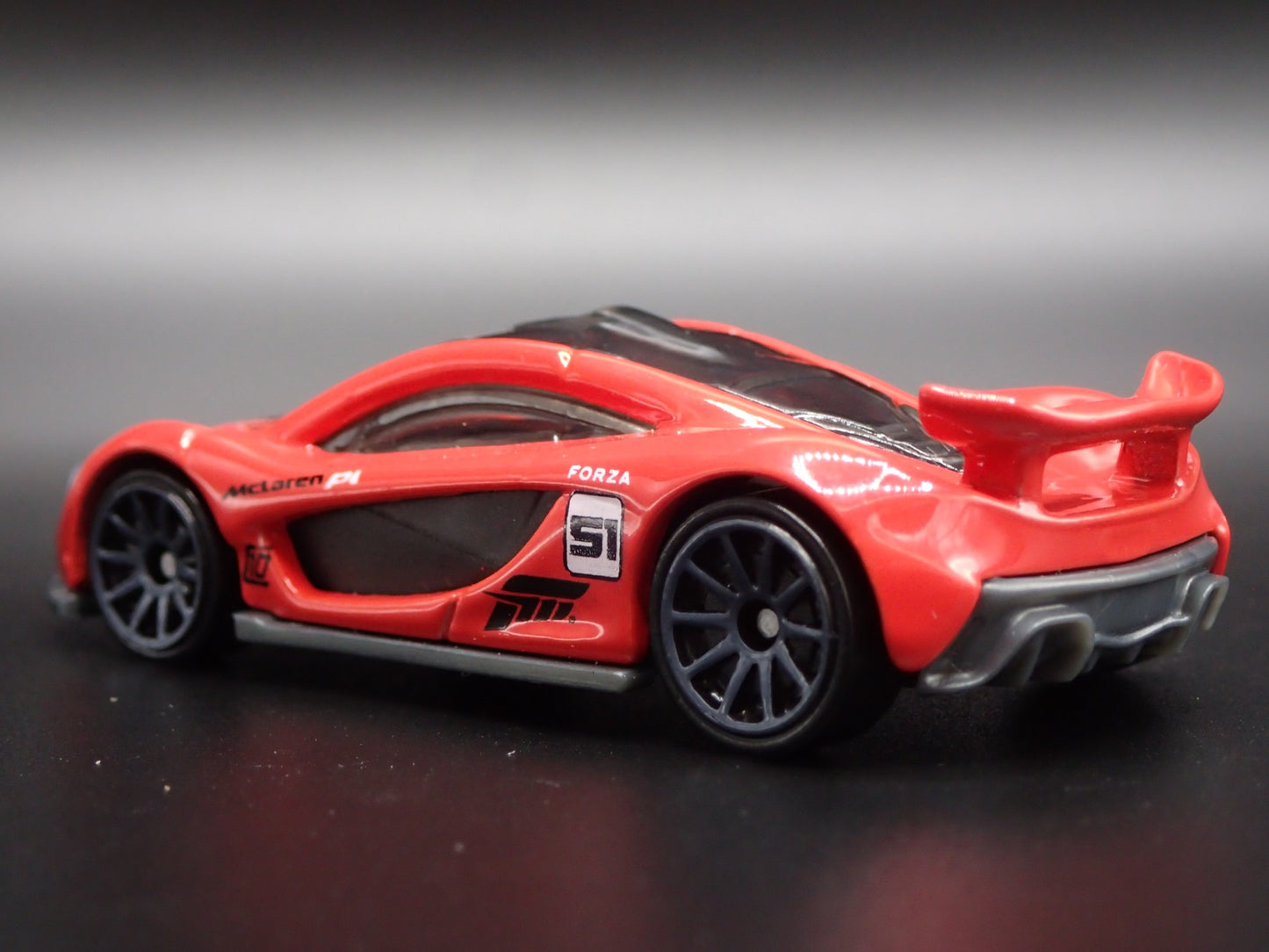 2013-2015 MCLAREN P1 SUPER CAR FORZA ORANGE 1:64 SCALE DIORAMA DIECAST MODEL CAR